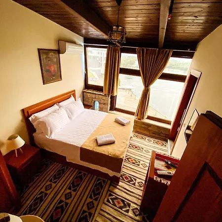 Iliria فندق مبيت وإفطار