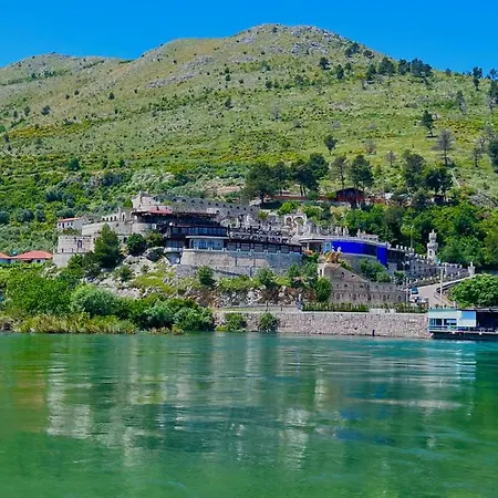 Iliria Bed & Breakfast Canaj