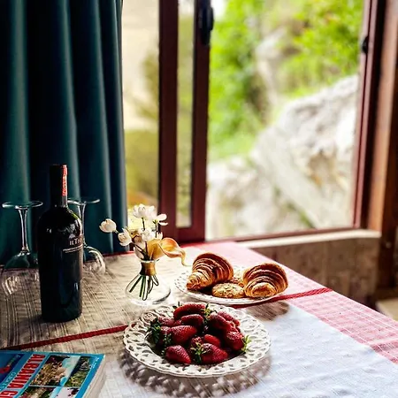 Iliria Bed & Breakfast *