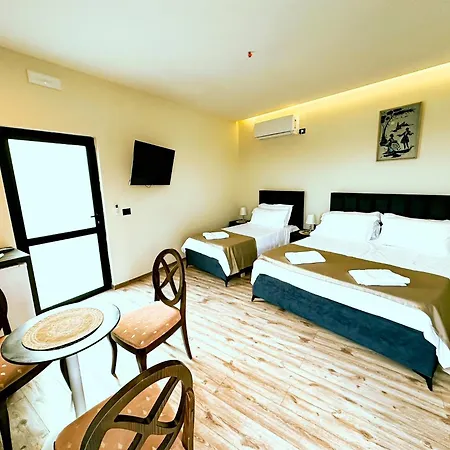 Iliria 住宿加早餐酒店 Canaj