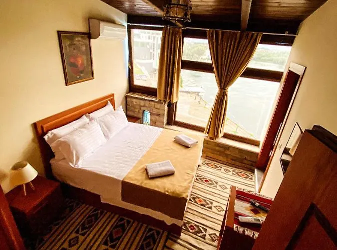 Iliria Bed & Breakfast