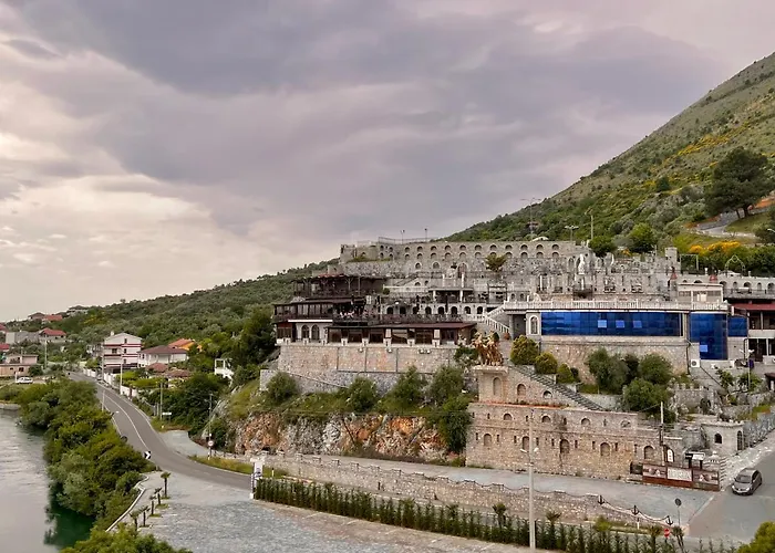 住宿加早餐酒店 Iliria Canaj